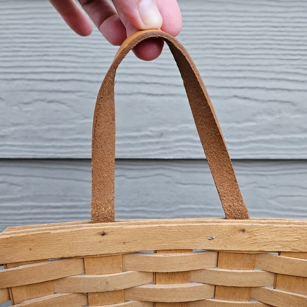 1995 Longaberger Handwoven Hanging Tall Key Mail Basket Leather Strap Vintage